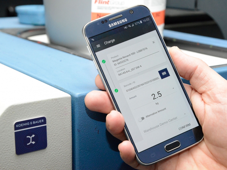 Firma Koenig & Bauer nabízí správu skladu a sledování šarží pomocí chytrého telefonu